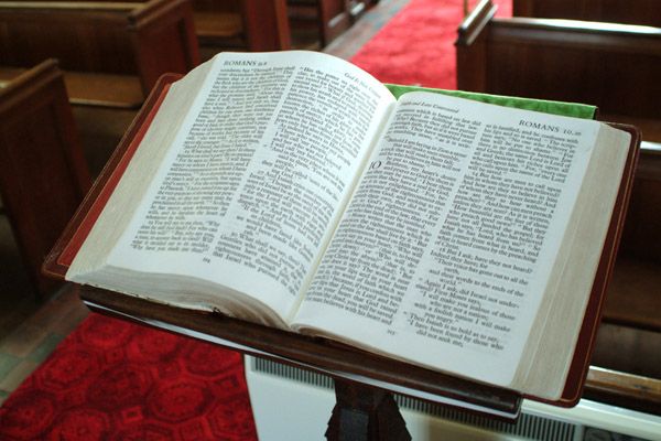 Bible Reading Marathon – 100 hours of reading the Bible during Holy Week